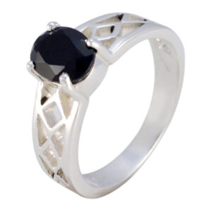 Nice Gemstone  Oval Faceted Black Onyx rings