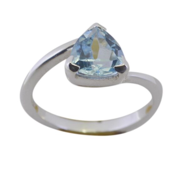 Nice Gemstone  Triangle Faceted Blue Topaz rings